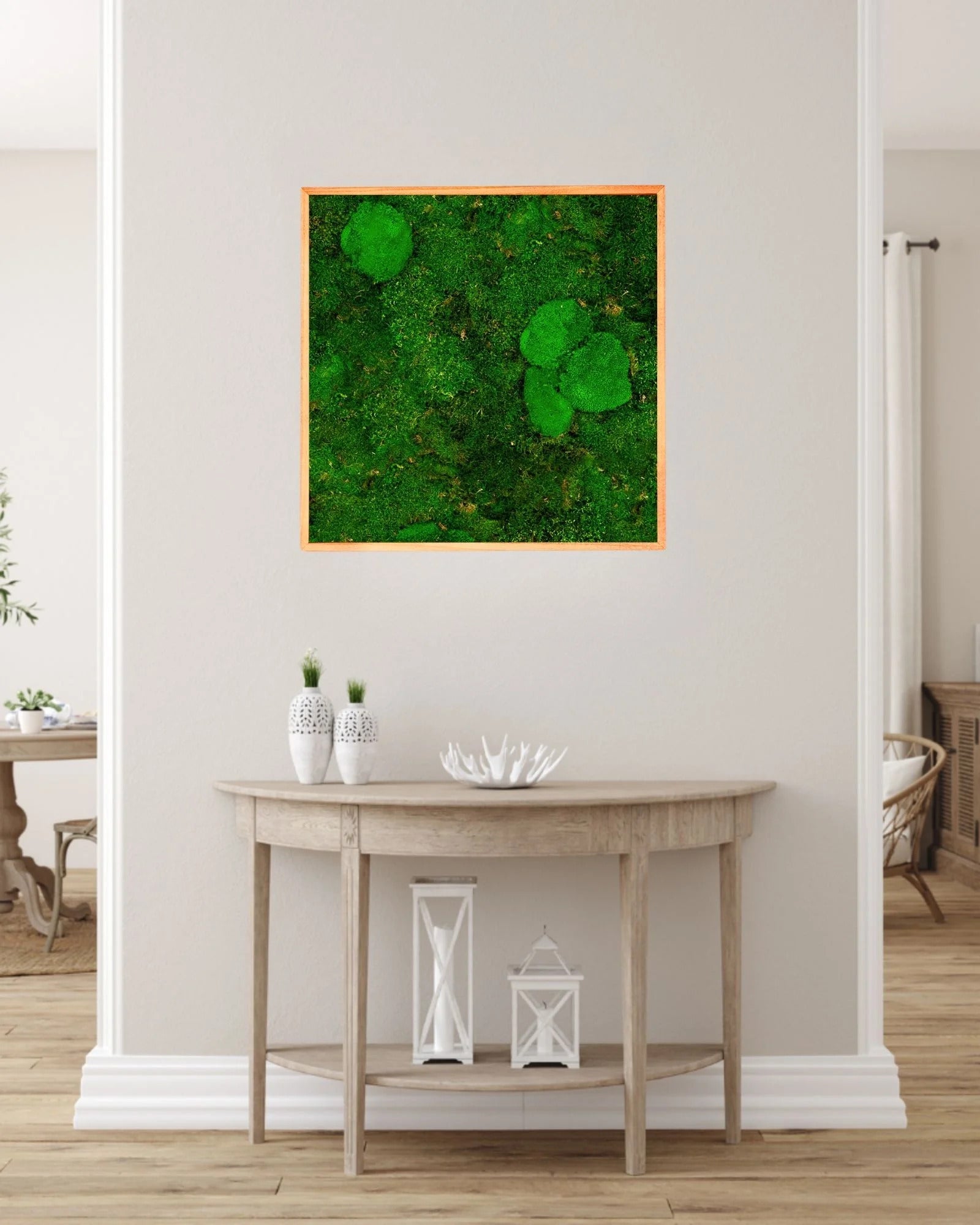 Kvadratisk mosstavla mix med mossplatta och bollmossa som grön väggdekoration för inomhusmiljö – 50×70 cm