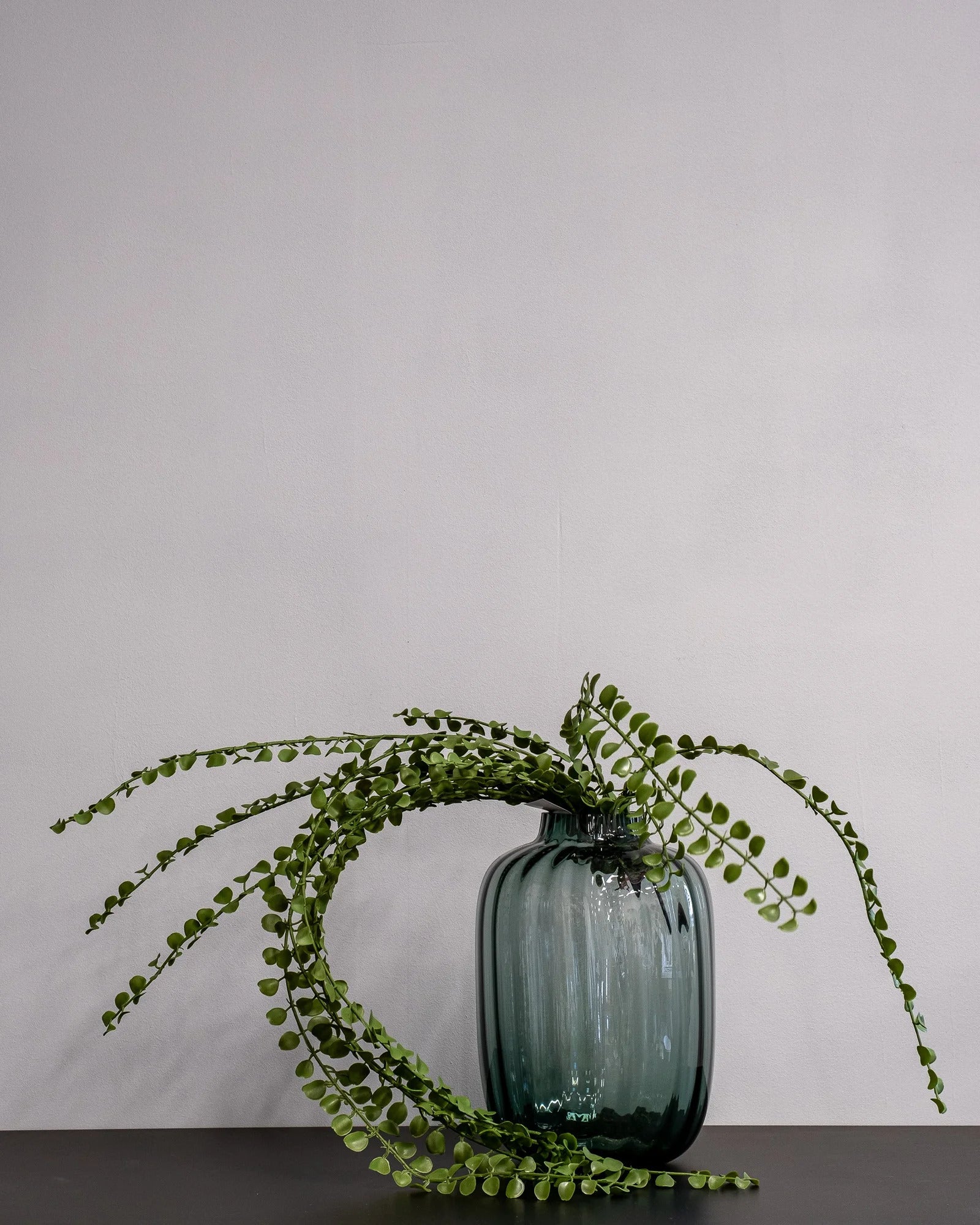 Konstgjord Pilea bukett – 90 cm – konstgjord växt från Forever Flora