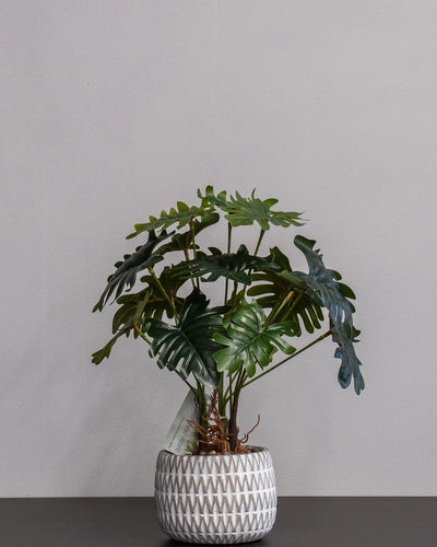 Konstgjord Filodendron krukväxt med cementkruka – 32 cm som dekorativ produkt för hem och inredning