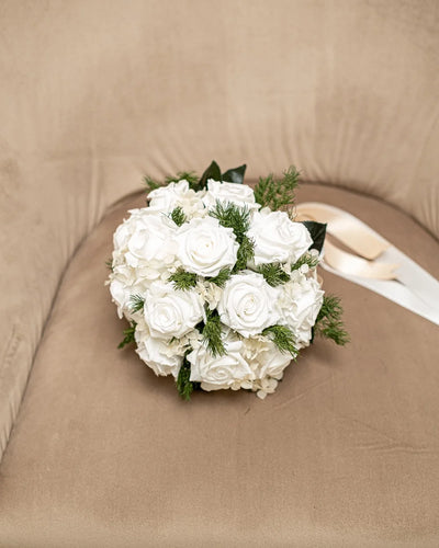 Elegant brudbukett Sabina bukett med långvarigt blomsteruttryck